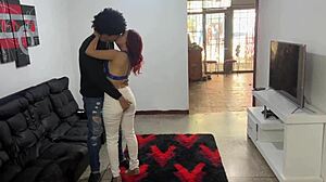 我嫉妒但爱看妻子背着我被干