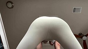 Смотри, как я доминирую в этой тренировке, пока ты просто сидишь там, бета-мальчик