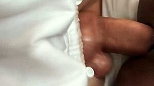 तो, ज़ावादी को मसाजर जोर्डी ने उसकी ज़रूरतें पूरी कीं, फिर उसके पति को बिल भेजा!