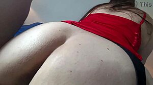 Γλυκό φετίς ποδιών με καυτή MILF κοντινή λήψη