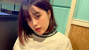 Gadis Jepang Selingkuh di Karaoke dengan Teman. Pacar Gak Tau Saat Tegangan Naik!