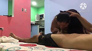 गर्मी वाली लड़की लिंगरी में बहुत जोर से फक करती है।