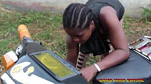 Anelin hardcore-seksiä moottoripyörän pesun jälkeen