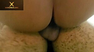 Yo, twee hete zwarte meiden 18+s werden gepakt door een louche agent!