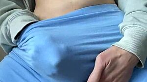 Charlotte star οργάζεται σε βρεγμένα σορτς γυμναστηρίου κωλ