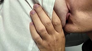 Noua profesoară de engleză cu pizdă strânsă seduce în ciorapi - Oh Doamne!