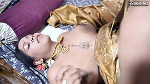 泰米尔家庭主妇被德瓦尔猛操并射精 😏