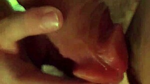 “陌生人在公交车上揉我内裤里的鸡巴并射精！”