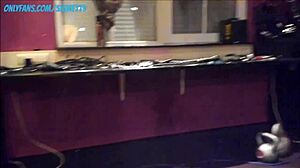 Hei, haluatko nähdä extreme-asetukset suurimmalla dildollani koskaan ilma-chatissa?