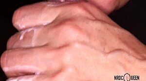 Jeg elsker å vise massasje og licking med krem