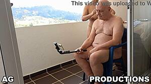 Latina Nudist Verrast in 4K Strand Depilatie Voorvertoning